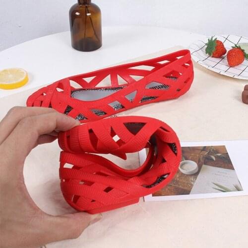 Summer Women Sandals Hollow Flat Shoes Female Slip on Sandals Fashion Soft Light Slides Ladies Comfortable Beach Shoes