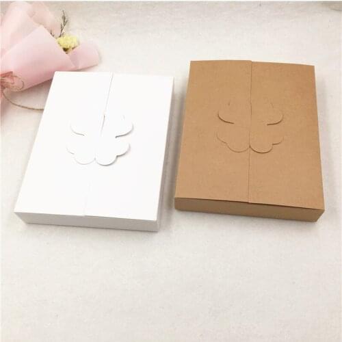 20Pcs/Lot 16x12.6x2.5cm Blank Paper Lucky Four-leaf Clover Shaped Paper Boxes Sealing Chain Jewelry Accessories Carrying Cases