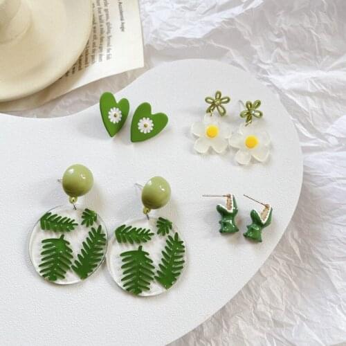 Temperament Multiple Green Color Enamel Leaves Dinosaur Flower Earrings for Women Daisy Heart Resin Arcylic Dangle Earrings
