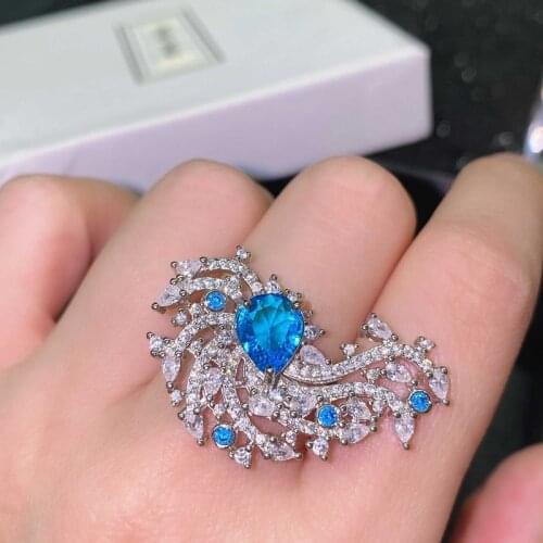 Luxury Female Ring S925 Exaggerated Geometric Jewelry Inlay Water Drop Cubic Zircon Womens Wedding Party High Grade Accessories