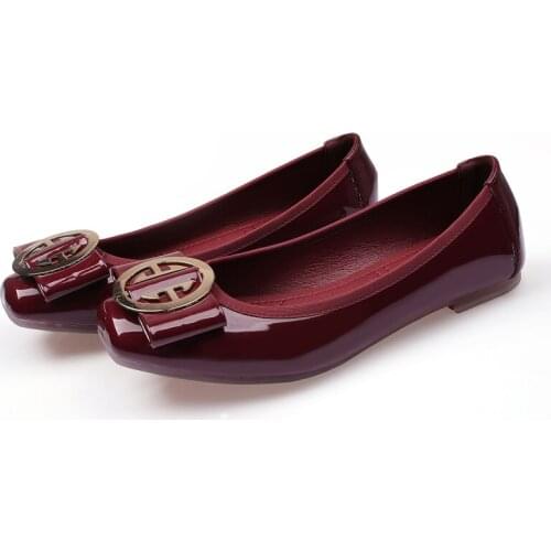 2021 New Flats Shoes Womens Round Buckle Slip On Ballet Flats Dress Shoes Patent Leather Fashion Casual Shoes For Women Zapatos