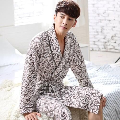 2019new arrival fashion cloth 100%cotton men sleeping robes Plaidprinted comfortable and fashion rober free shipping