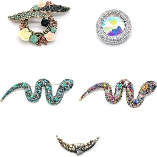 PD BROOCH 2021 New High-grade Snake Flower Moon Round Crystal Zircon Brooch Brooch Wholesale Vintage Crystal Animal Jewelry