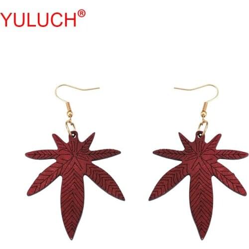 YULUCH Vintage Pop Accessories Ethnic Handmade Wooden Red Green Maple Leaf Earrings for Fashion Women Jewelry Party Gifts