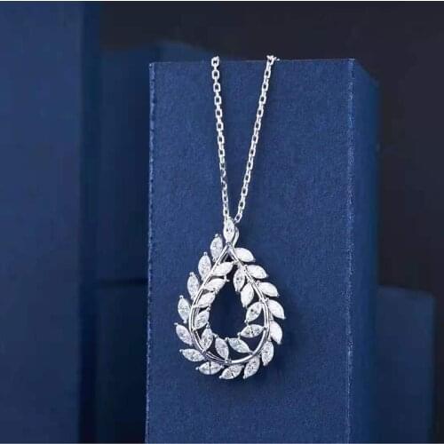 18K White Gold Real Diamonds Micro Paved Geometric Pendent Free Necklace Gifted for Women Wedding Link Chain Au750