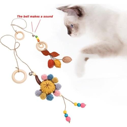 Interactive Cat Toy PP Cotton Flower Shape Cat Supplies Funny Cat Stick Squeaky Pet Product for Kitten Cat Accessories with Bell