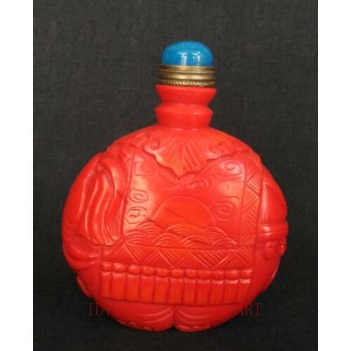YIZHU CULTUER ART Collection China Antique Glaze Hand Carving Lovely Elephant statue Snuff Bottle