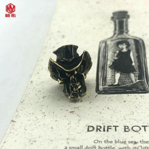 EDC Brass Knife Bead Cowboy Hat Skull Paracord Flashlight Pendant Finger Tiger Pendant Outdoor Tool Accessories
