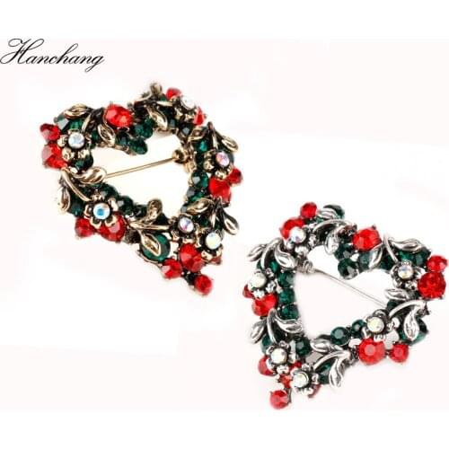 Crystal Heart Love Christmas Wreath Brooch Rhinestone Xmas Gift Scarf Buckle Wedding Christmas Day Decoration Gifts
