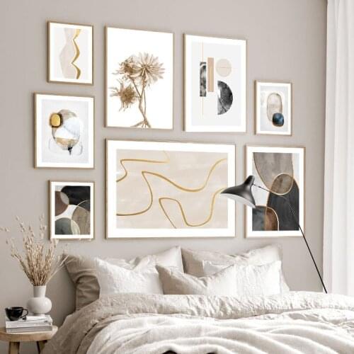 7-Space Wall Pictures In The Living Room