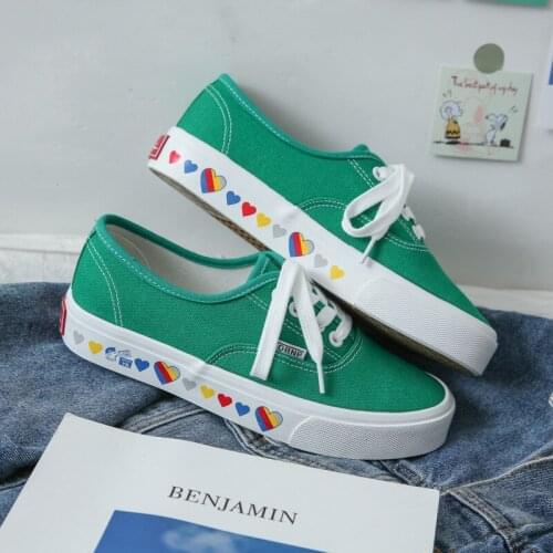 Spring Canvas Shoes Womens Rainbow Green Love Girls Shoes Student Skateboard Shoes Black Gumshoes Heart Shape Sneakers 35-40