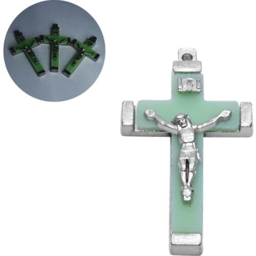 5x Metal Christ Jesus Cross Luminous Glow in the Dark Pendant Crucifix Ornaments J78C