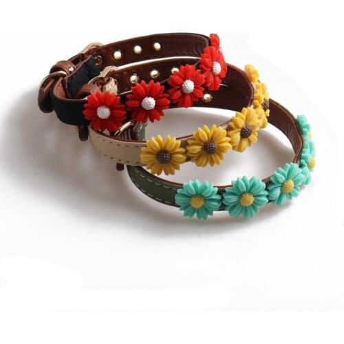 25PCS / LOT Pet Collar Daisy Flower Multicolor Choice of Dog Collar Small And Medium-Sized Dogs Cat Dog Necktie