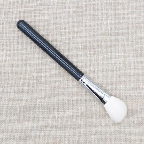 C02 Professional Handmade Makeup Brushes Soft Saikoho Goat Hair Angled Contour Sculpting Brush Cosmetic Tools Make Up Brush