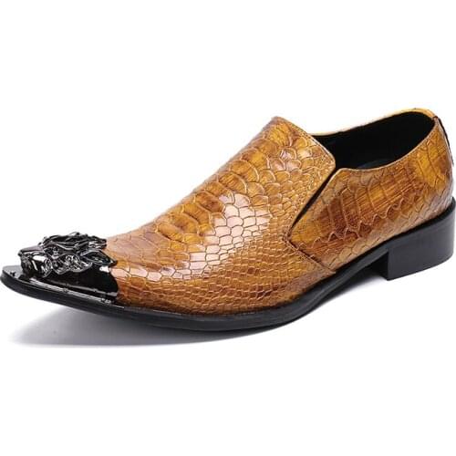 New Summer Fashion Mens Shoes Casual Personality Metal Pointed Classic Retro Leather Yellow Crocodile Pattern Mens Shoes