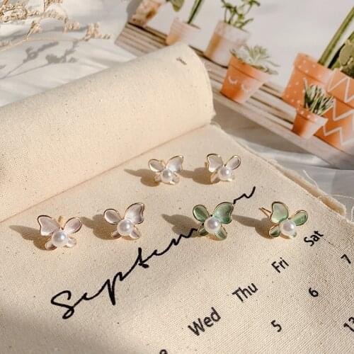 2020 New Arrival Zeojrlly Geometric Metal Women Trendy Stud Earrings Korean Trend Butterfly Color Summer New Earrings Female
