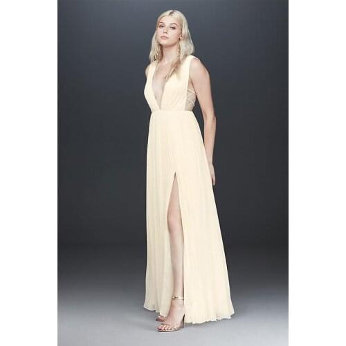 A-Line Deep V-Neck Floor-Length Sleeveless 2021 New Design Fashion Evening Dresses Straps Backless Party Gowns for Women