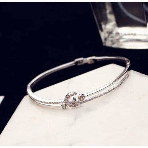 Quality Women Luxurious Stars and the moon Bracelet&Bangle Charm Brand Design Color Keeping Fancy Bracelet Bangles Female