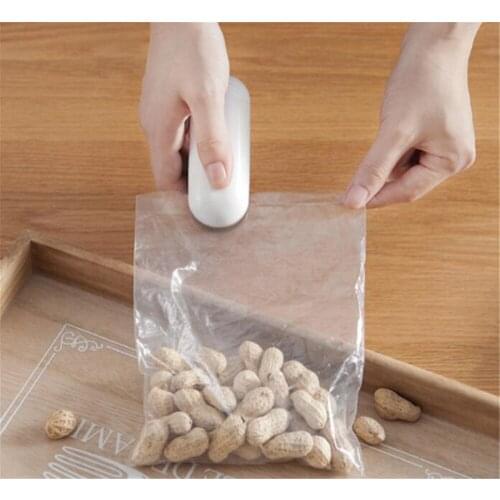 Hot 100pcs/lot Package Sealing Machines With Vacuum Resealer Handy Sealing Clip Mini Heat Sealer For Snacks Bags Plastic