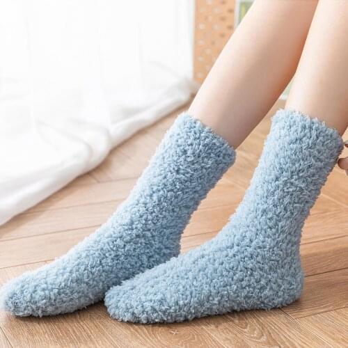 Winter Women Coral Fleece Socks Middle Tube Cute Flowers Terry Stocking Lightweight and Comfortable Materials calcetines de la m