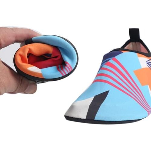 2019 Water Shoes Men Women Beach Camping Shoes Adult Unisex Flat Soft Walking Yoga Shoes Sneakers