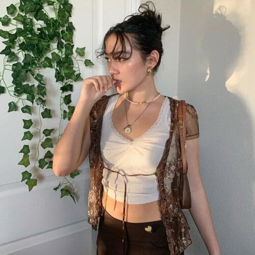 Sexy Mesh T-shirts Vintage Y2K Lace Crop Top Short Sleeve Tee Through V-hals Lace Up Bloemen Kawaii Kleding Vrouw Y2k Shirt Top