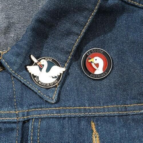 Untitled Goose Game Hard Enamel Brooch Mischievous Criminal Interesting Metal Alloy New Trendy Necklink Pins Animal Badge