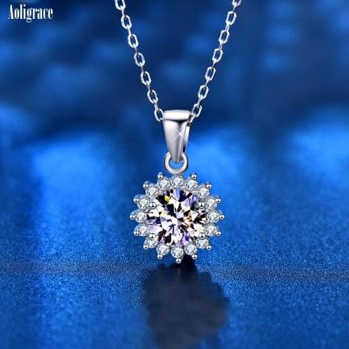 New Design Sunflowers Moissanite Pendant Necklace for Women 925 Sterling Silver Lady Wedding Party Jewelry Accessories Gifts