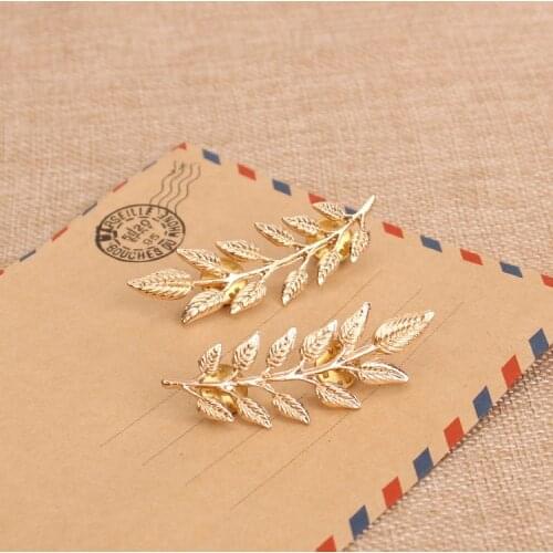 New Arrival Exquisite Fashion Leaf Shirt Collar Brooch Pin Europe And America Retro Brooches Jewelry For Women Men