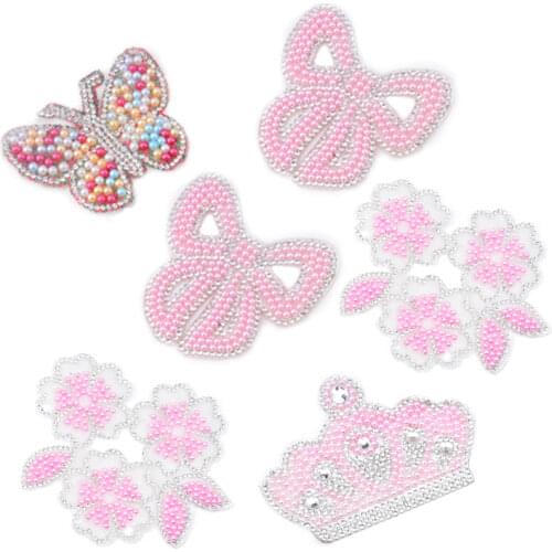 25pcs/Lot 2018 New Rhinestones For Clothes Butterfly Shape Iron Diy Crystals For Needlework Hot Fix Decoration For Sewing