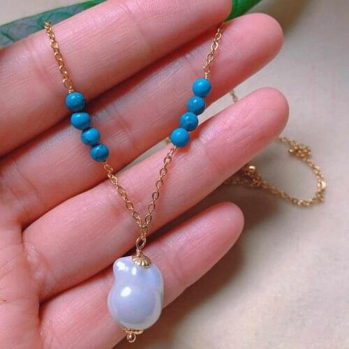 Fashion natural white shell pearl Blue Turquoise gold necklace Elegant Pearl spirit pink Pendant green temperament Point Women