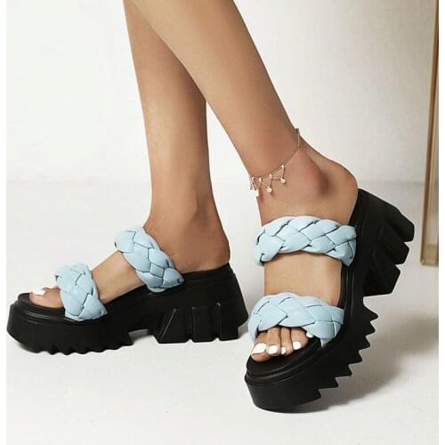 2021 New Summer Open Toe Women Slippers Fashion Weave Thick High Heel Platform Sandals Ladies Dress Outside Slippers Black Blue