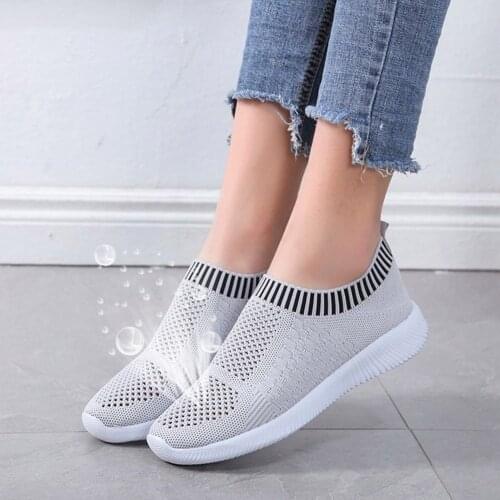 Womens Athletic Walking Shoes Lightweight Breathable Casual Sports Shoes Mesh Comfortable Work Sneakers Fashion Sneakers