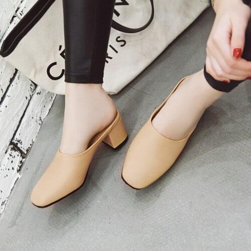 Slippers womens summer wear 2020 new fashion wild Baotou half slippers net red mid-heel thick beige beige casual womens shoes