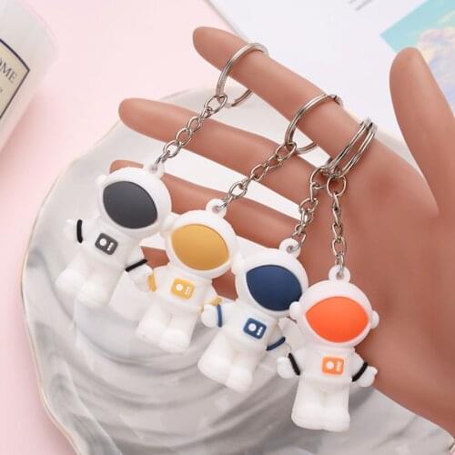 New Technology Plastic Resin Color 3D Astronaut Space Robot Keychain Key Ring Metal Boyfriend Gift Bag Car Key Accessories