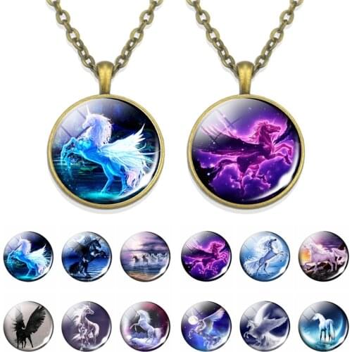 Fashion White Horse Pattern Bronze Pendant Necklace Animal Horses lass Cabochon Jewelry Necklaces Women Gifts