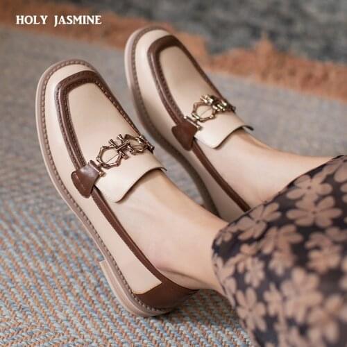 2021 New Womens Shoes Loafers Ladies Fashion Leather Brand Sneakers Womens Designer Ladies Shoes Woman Luxury Female Footwear