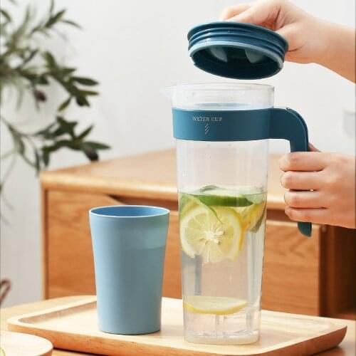 4 Cups Pitcher Water Beverage Storage Container Heat Resistant Cold Water Jug Plastic Juice Pitcher Household Kettle with Lid