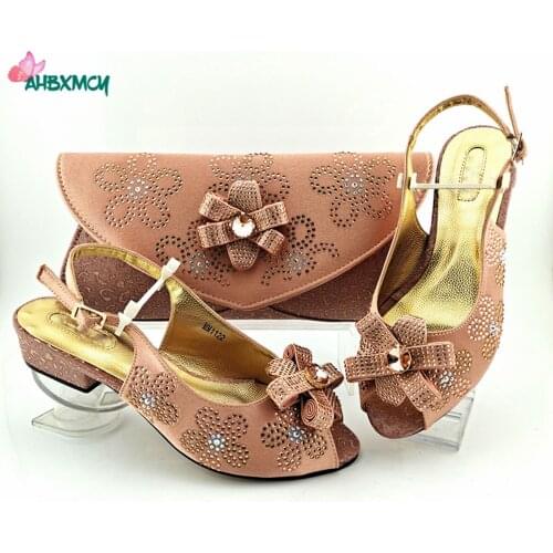 2021 Fashion African Women Shoes and Bag Set in Peach Color Comfortable Heels New Design Sandals for Wedding Dress
