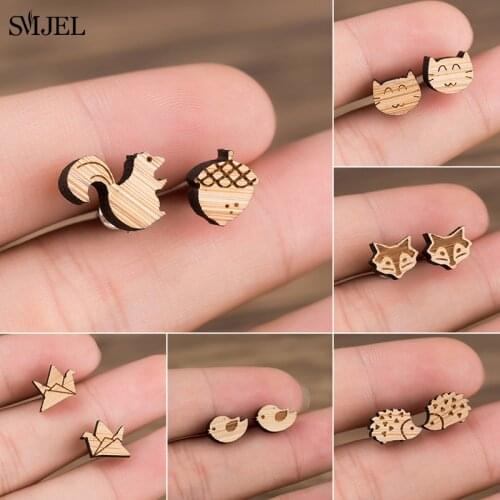Lovely Animal Wood Stud Earrings for Women Girls Fashion bijoux Crane Bird Cat Hedgehog Squirrel Earrings Accessories Wholesale
