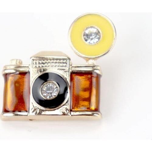 Fashion Hot Sale Rhinestone Inlaid Enamel Camera Metal Brooches Lapel Pins for Suit Coat Dress Unisex Jewelry Accessory Gift