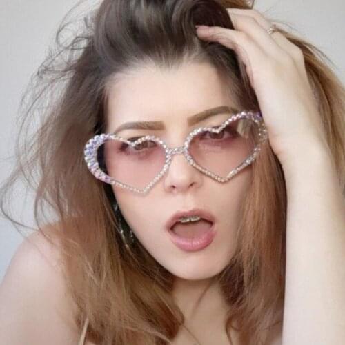 Fashion Cat eye Love Heart Women sunglasses Luxury brand Vintage clear lens sunglasses ladies Retro Brand Designer Clear Glasses