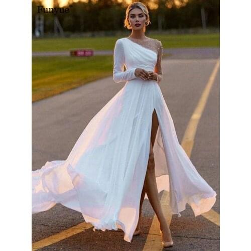 Elegant Pearls Long Sleeves Wedding Dress 2021 New Arrival Charming O-Neck A-Line Chiffon Bridal Gown Bohemian Vestidos De Novia
