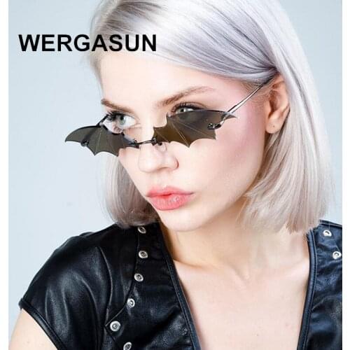 WERGASUN The bat shape Sunglasses Women Brand Designer Vintage Cat Eye Black Sun Glasses Female Lady UV400 Oculos