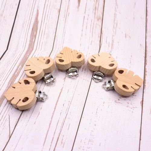 50PCS Wooden leaf Shaped Pacifier Clips DIY Organic Eco-friendly Nature Baby Rattle Teething Grasping Wooden Toy Gift