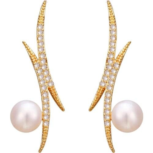 Bettyue Fashion Modern Design Symmetrical Style Zirconia Curve Shape WIth Pearls For Women Attractive Earring In Popular Banquet