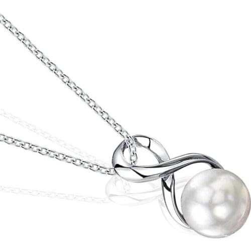Huitan Fashion Design Simulated Pearl Womens Necklace Romantic Bridal Wedding Pendant Neck High Quality Silver Color Jewelry