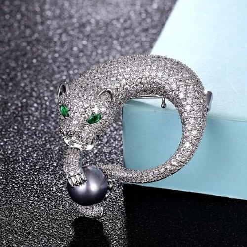 Zlxgirl men Wedding jewelry Cubic zircon leopard animal brooch gifts Women Girl Scarf Suit Sweater Pin bijoux pearl jewelry