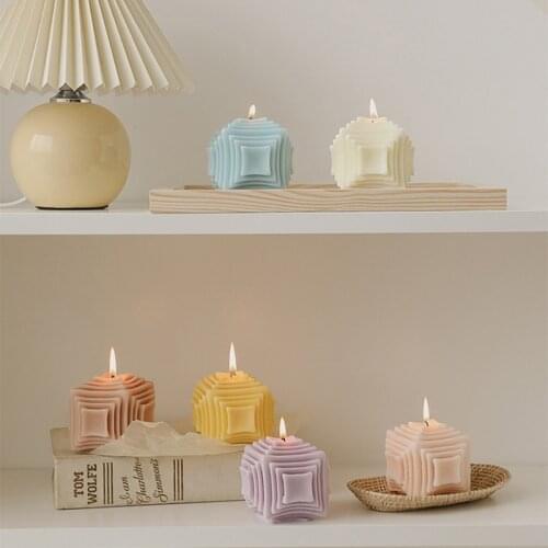 1pc Rubiks Cube Scented Soy Wax Fragrance Candle Scented Candles Home Geometric Decoration Cube Wax Fragrance Candle 7.5*7.5cm