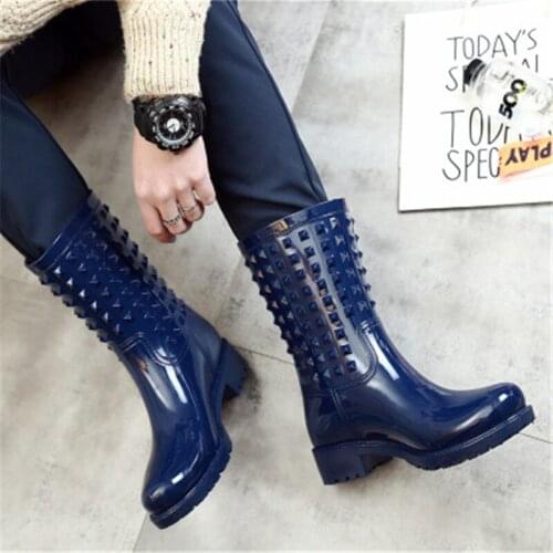 Miaoguan Lady Rubber Rain Boots Fashion Women Rivets Galoshes Rainboots Non-slip Waterproof Wading Boots Pvc Gumboots Rain Shoes
